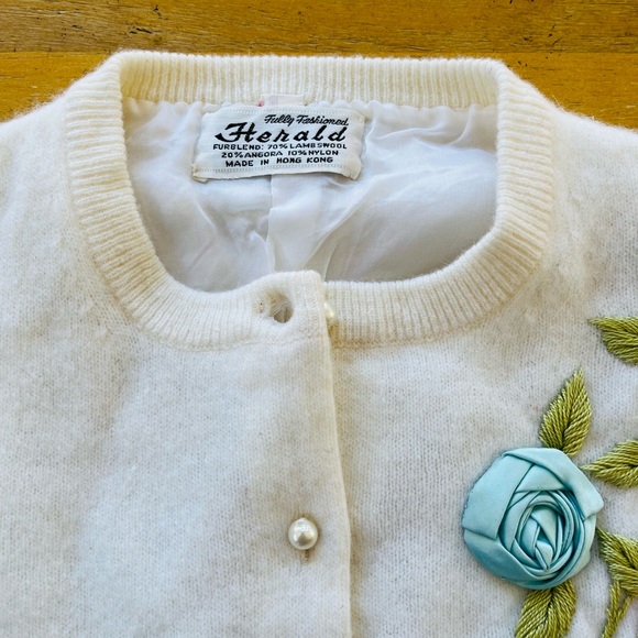 Original 50s Vintage Angora Lambswool Cardigan Sweater Large Flower Embellished - Picture 8 of 11